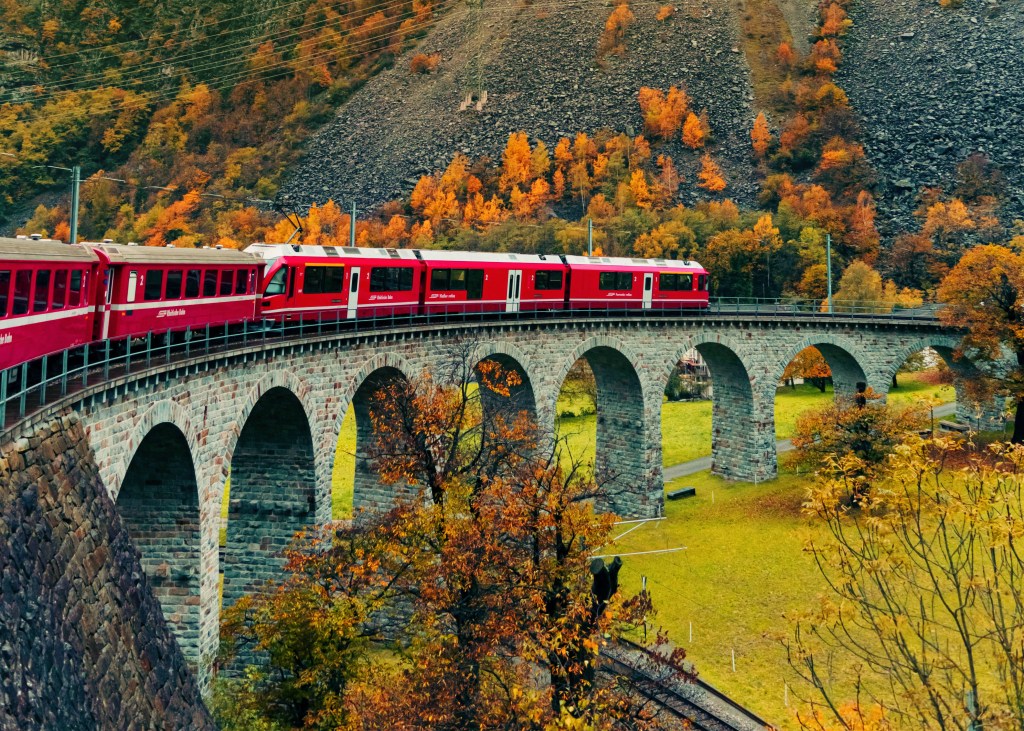 🍁 Sui binari del foliage: i 5 itinerari più belli tra Italia e&nbsp;Svizzera