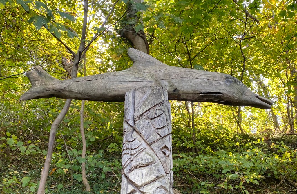 Sulle orme degli gnomi: 5 sentieri d’arte scolpiti nel&nbsp;verde